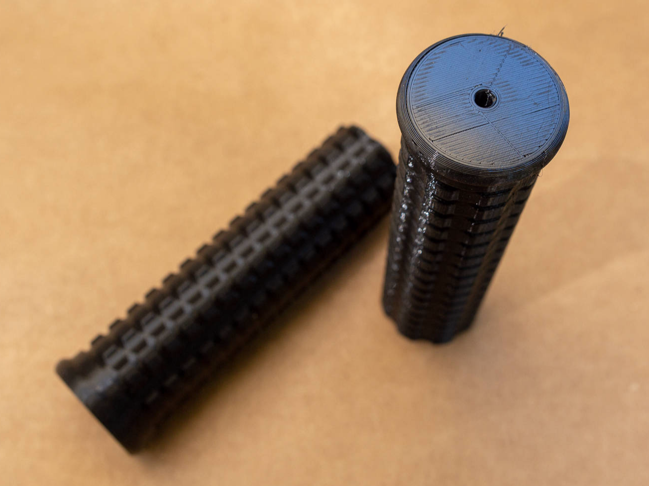 image of 2 black big grips wheelchair handle grips